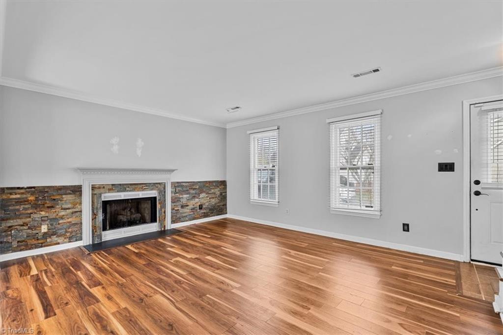 332 Brookside Court Property Photo 6