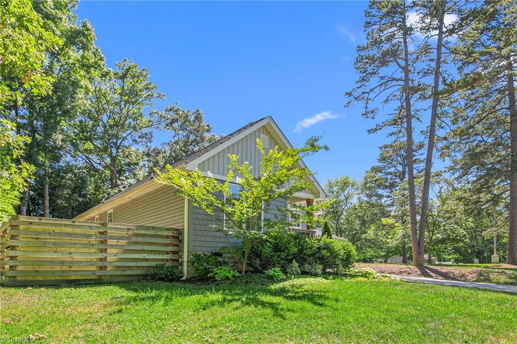 629 Rockspring Road Property Photo 3