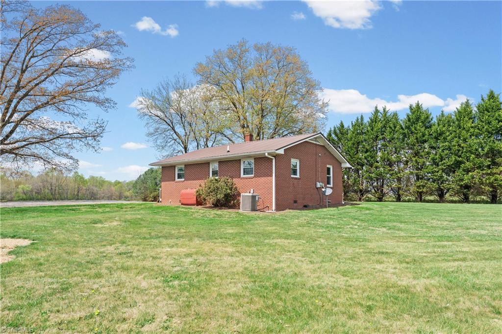 151 Goodall Lane Property Photo 3