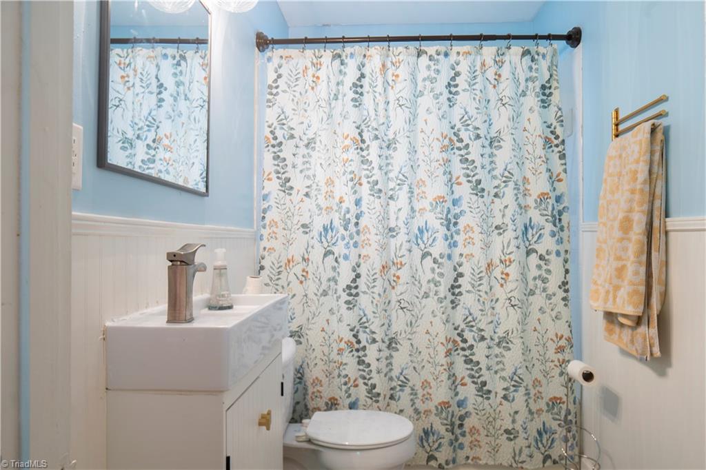 856 Bellview Street Property Photo 14