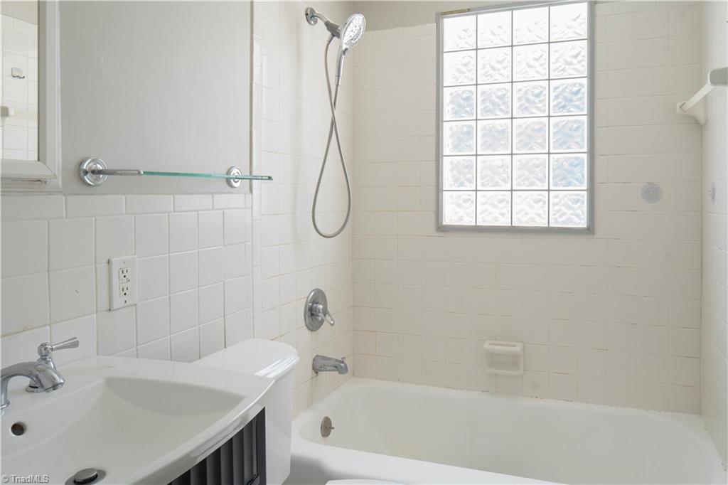 856 Bellview Street Property Photo 22