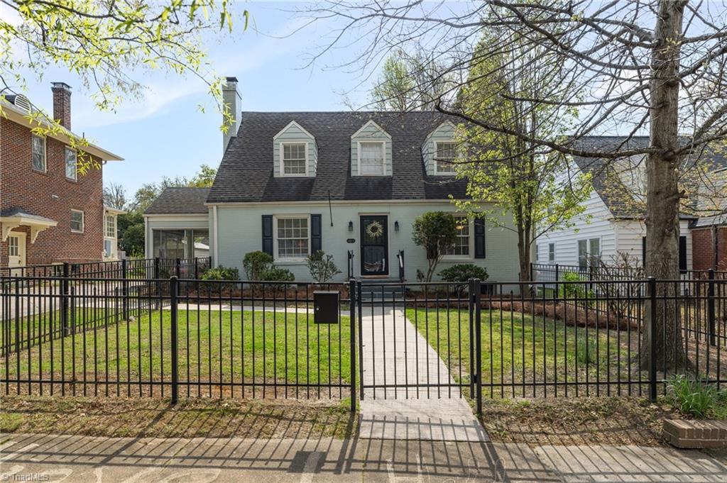 1811 W Friendly Avenue Property Photo 1