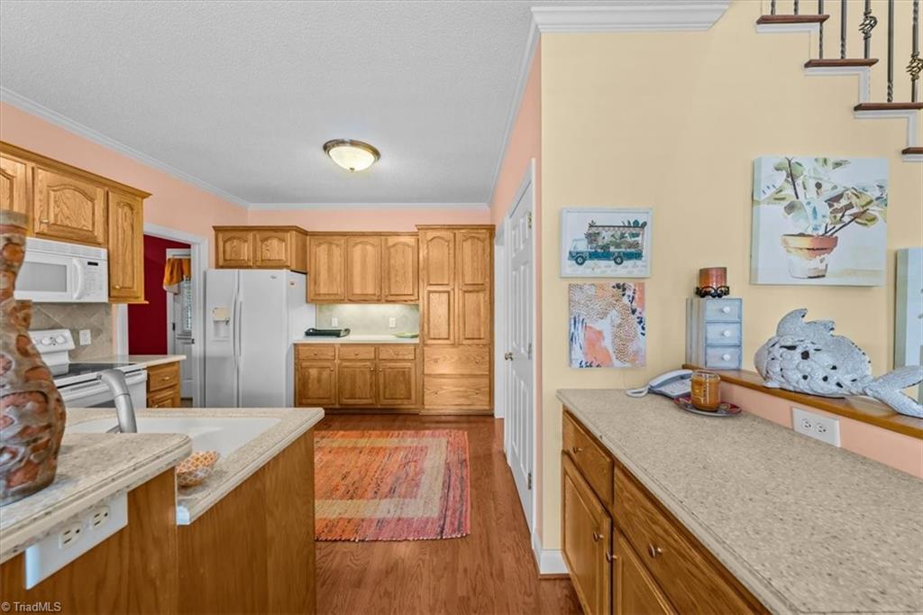 704 Shoreline Drive Property Photo 17