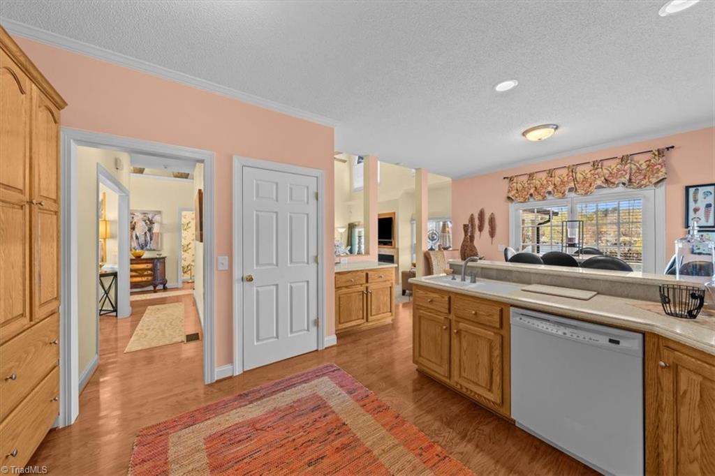 704 Shoreline Drive Property Photo 20
