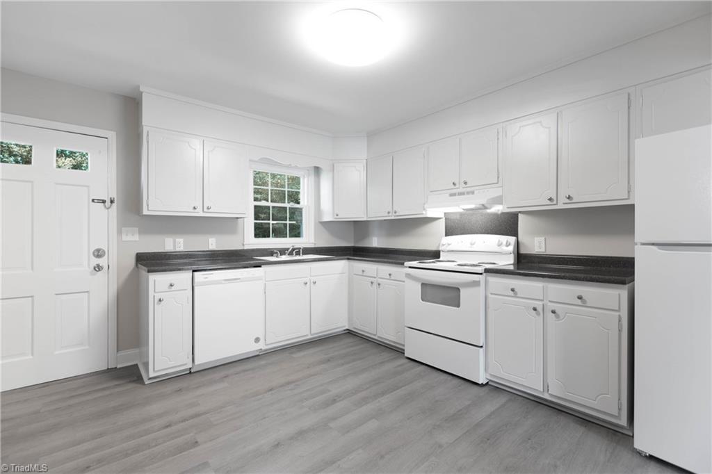 22 Forsyth Street Property Photo 8
