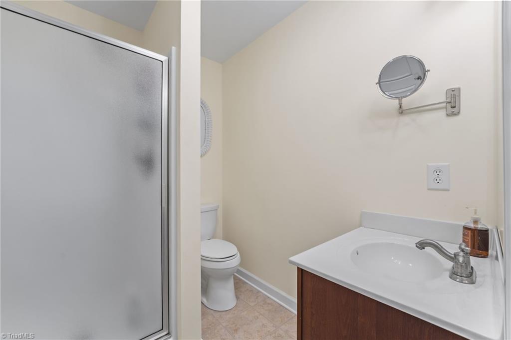 733 Whisper Ridge Drive Property Photo 16