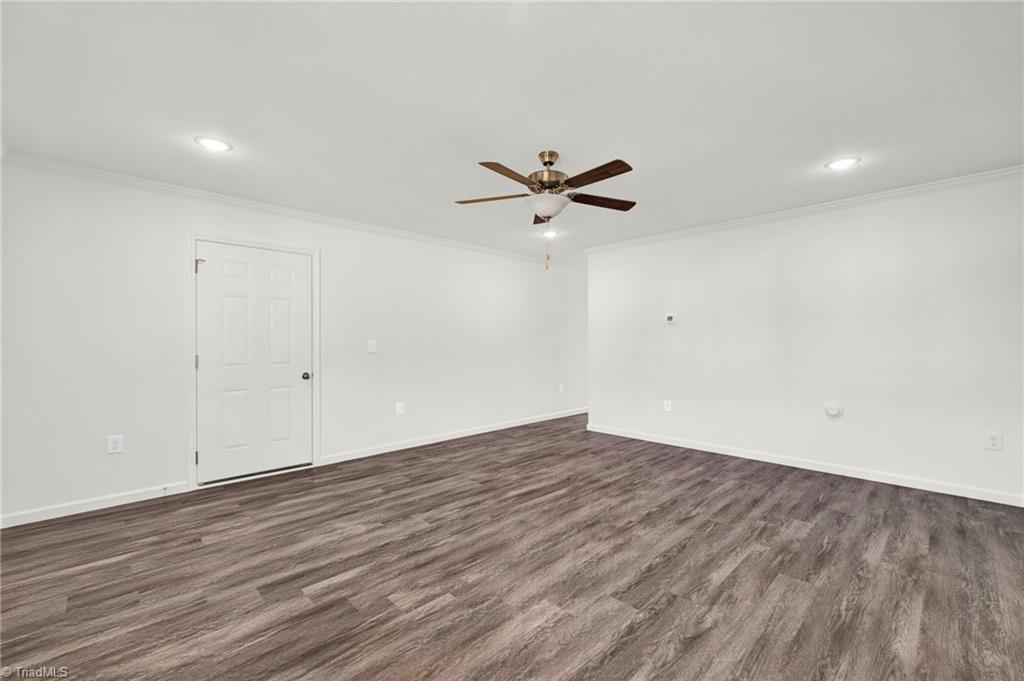724 Torbay Drive Property Photo 6
