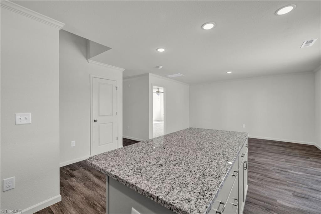 724 Torbay Drive Property Photo 12