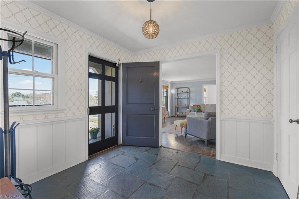 1903 Huntington Road Property Photo 3