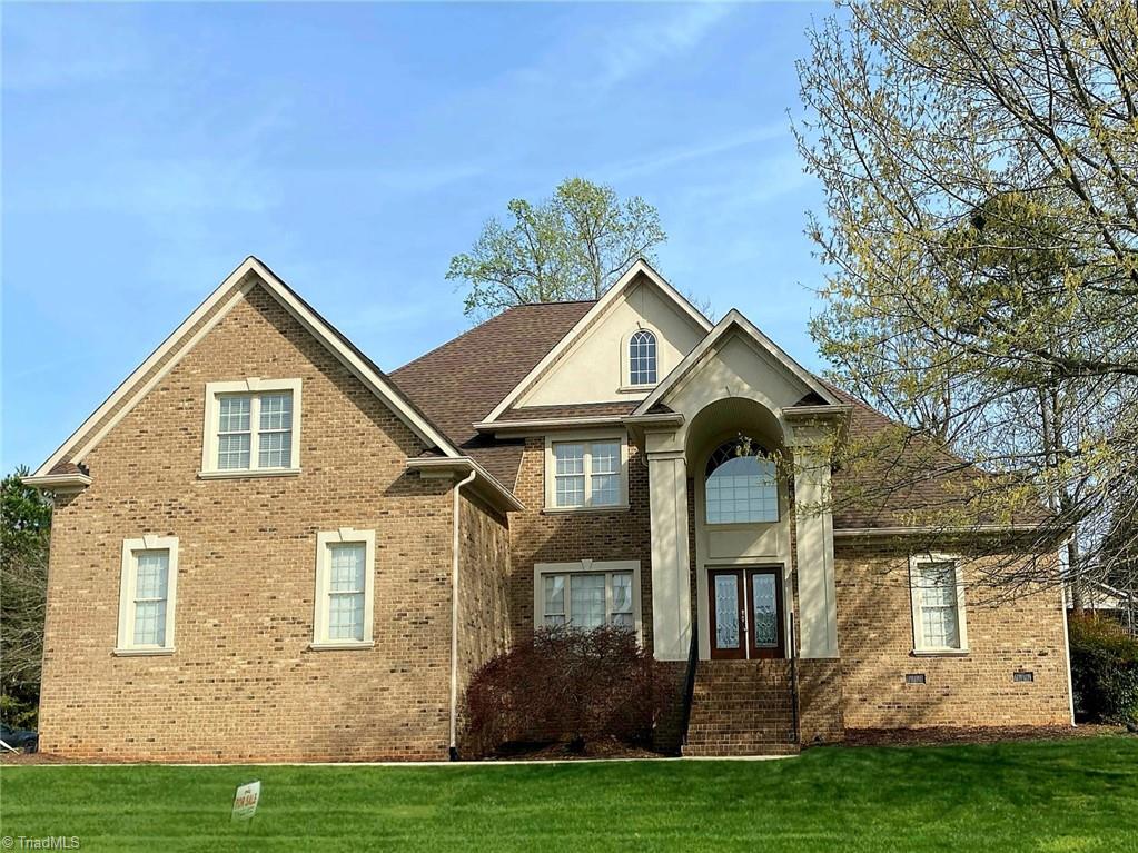 1004 Dunleigh Drive Property Photo 1