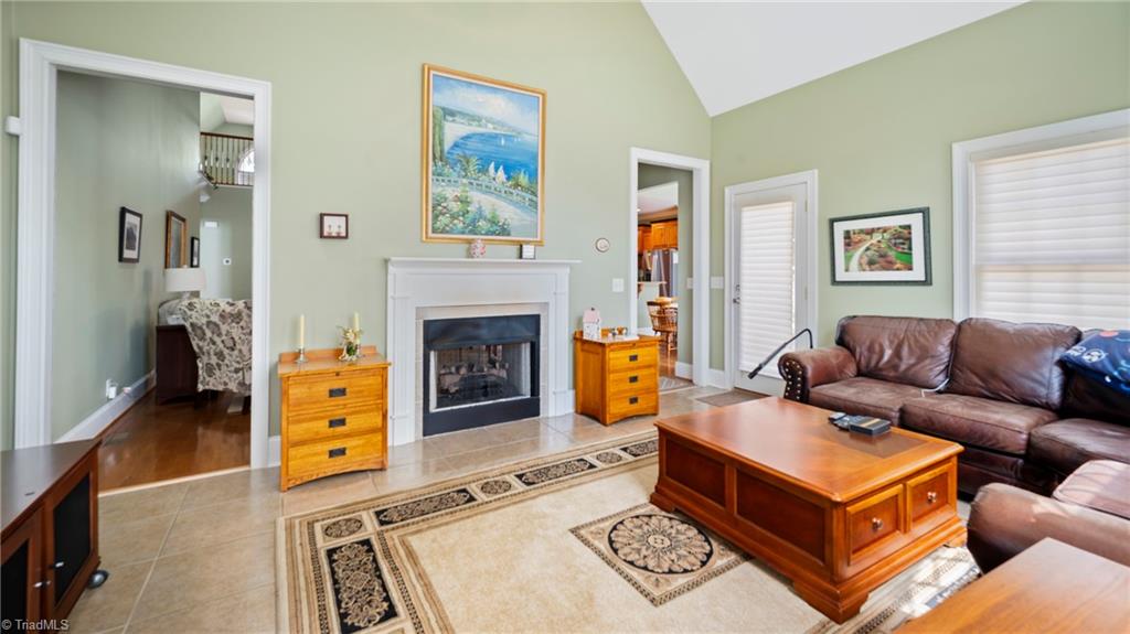 1004 Dunleigh Drive Property Photo 15
