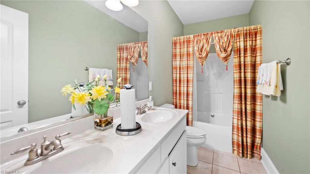 1004 Dunleigh Drive Property Photo 26