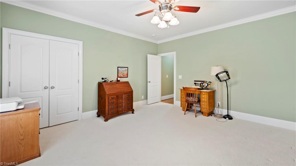 1004 Dunleigh Drive Property Photo 28