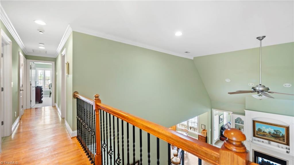 1004 Dunleigh Drive Property Photo 29