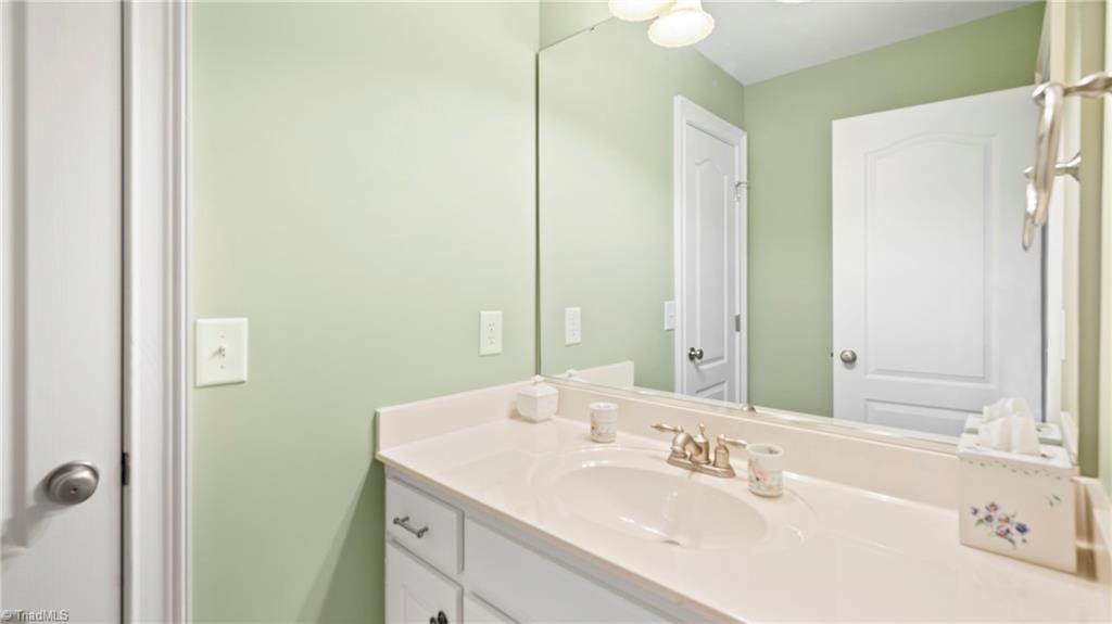 1004 Dunleigh Drive Property Photo 31