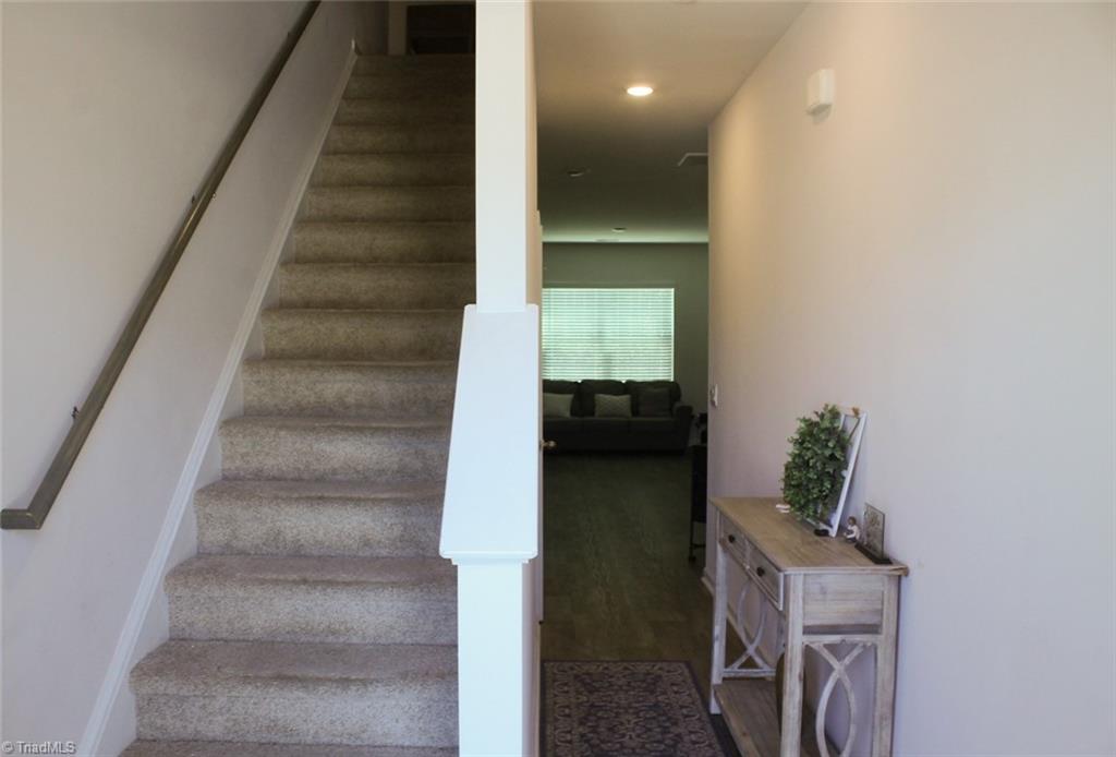 2351 Lily Drive Property Photo 3
