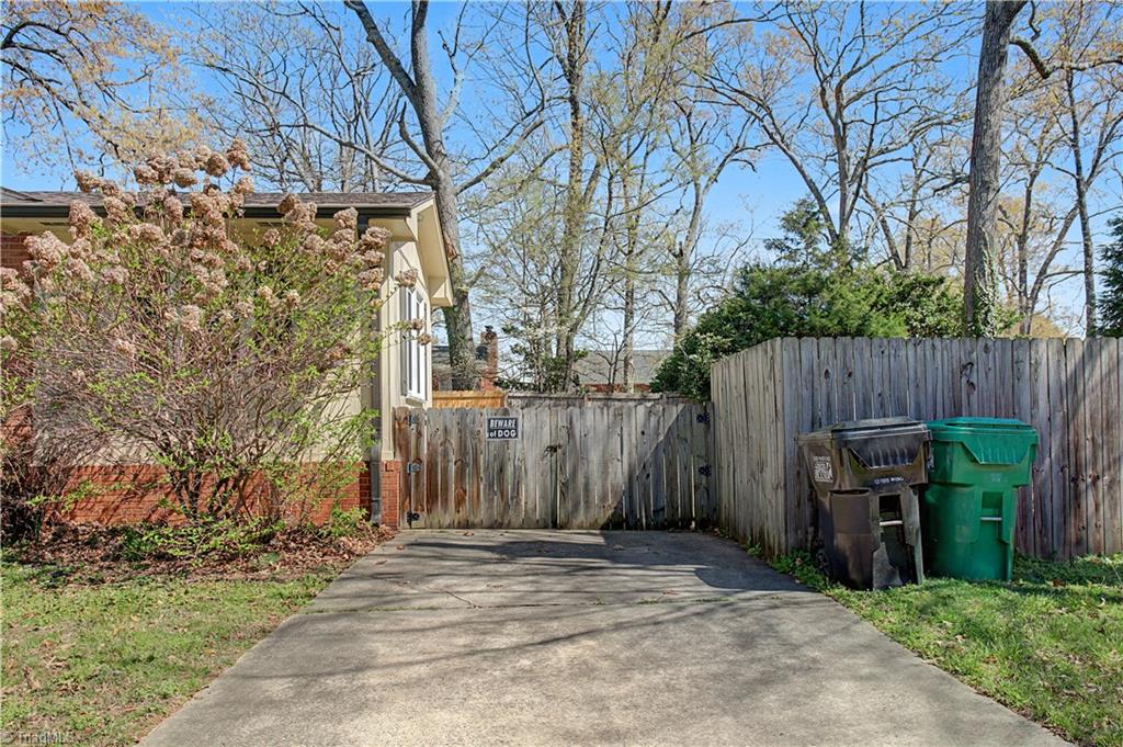 219 Rockspring Road Property Photo 3