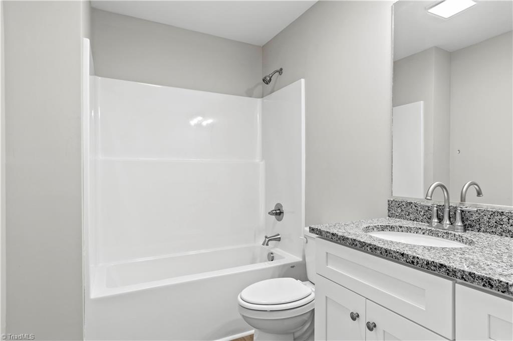 4642 Pebble Lake Drive Property Photo 23