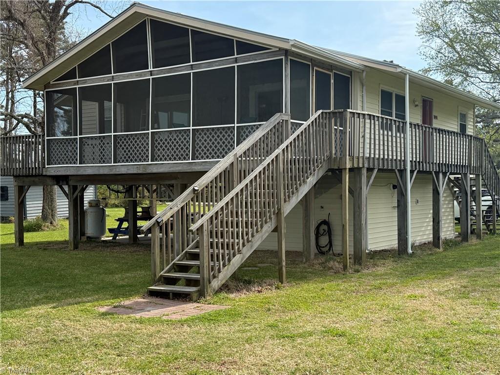 197 S River Drive Property Photo 4