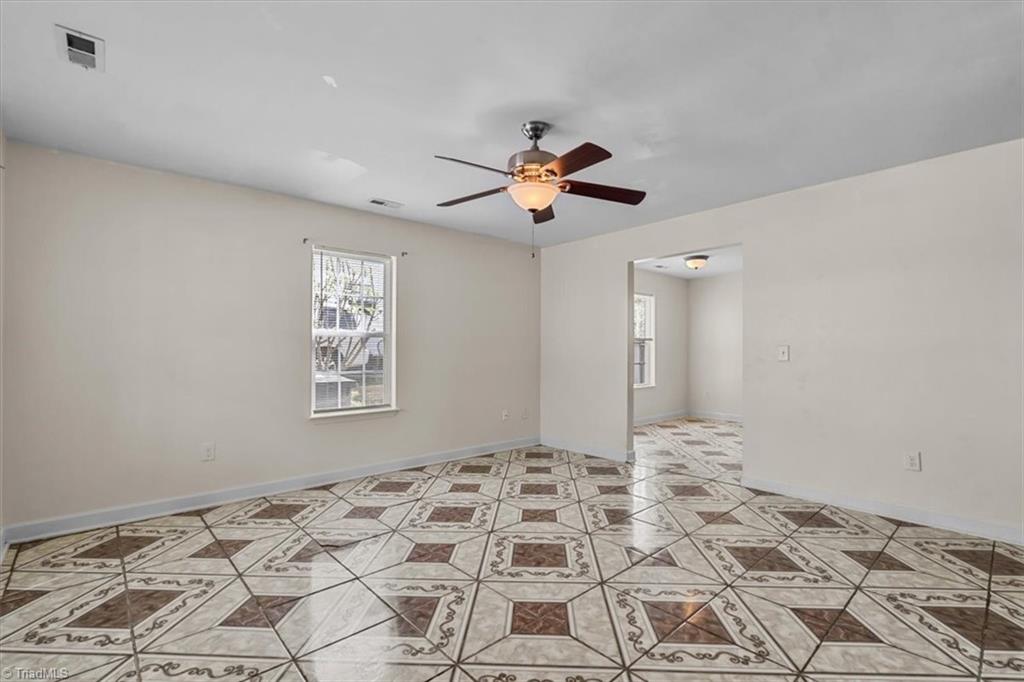 1609 Sunrise Valley Drive Property Photo 3
