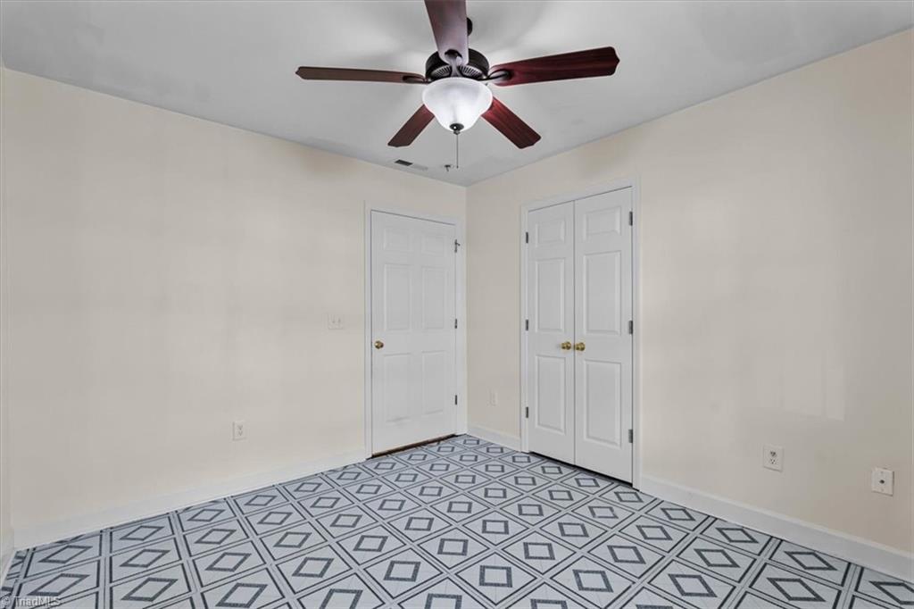 1609 Sunrise Valley Drive Property Photo 11