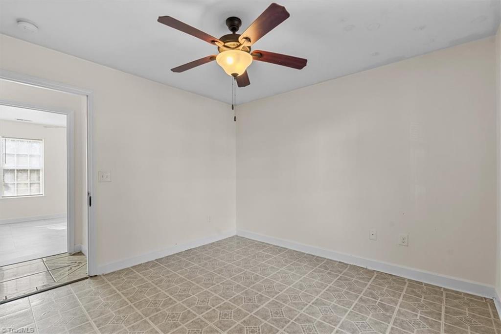1609 Sunrise Valley Drive Property Photo 12