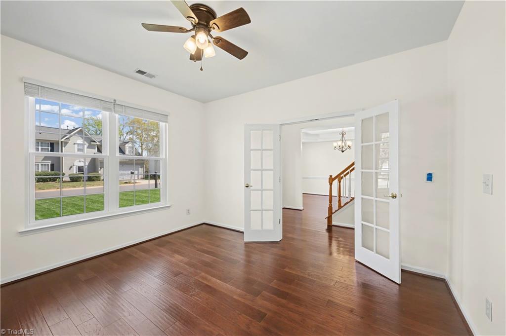 4715 Lenox Hill Place Property Photo 7
