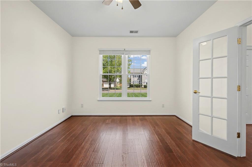 4715 Lenox Hill Place Property Photo 8