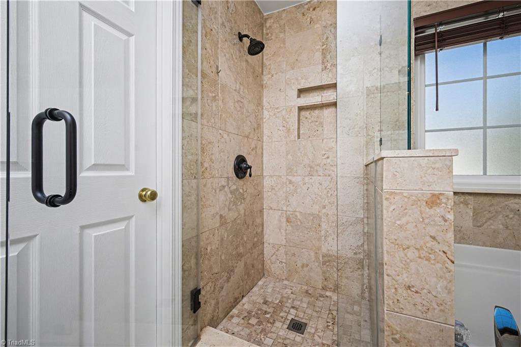 4715 Lenox Hill Place Property Photo 22