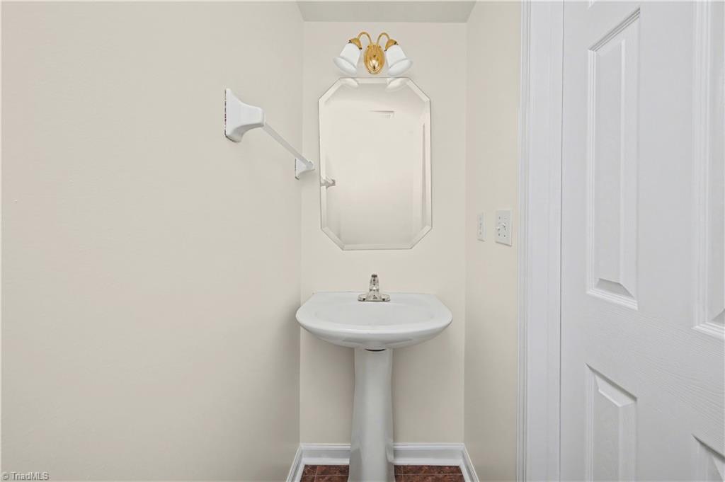 4715 Lenox Hill Place Property Photo 38