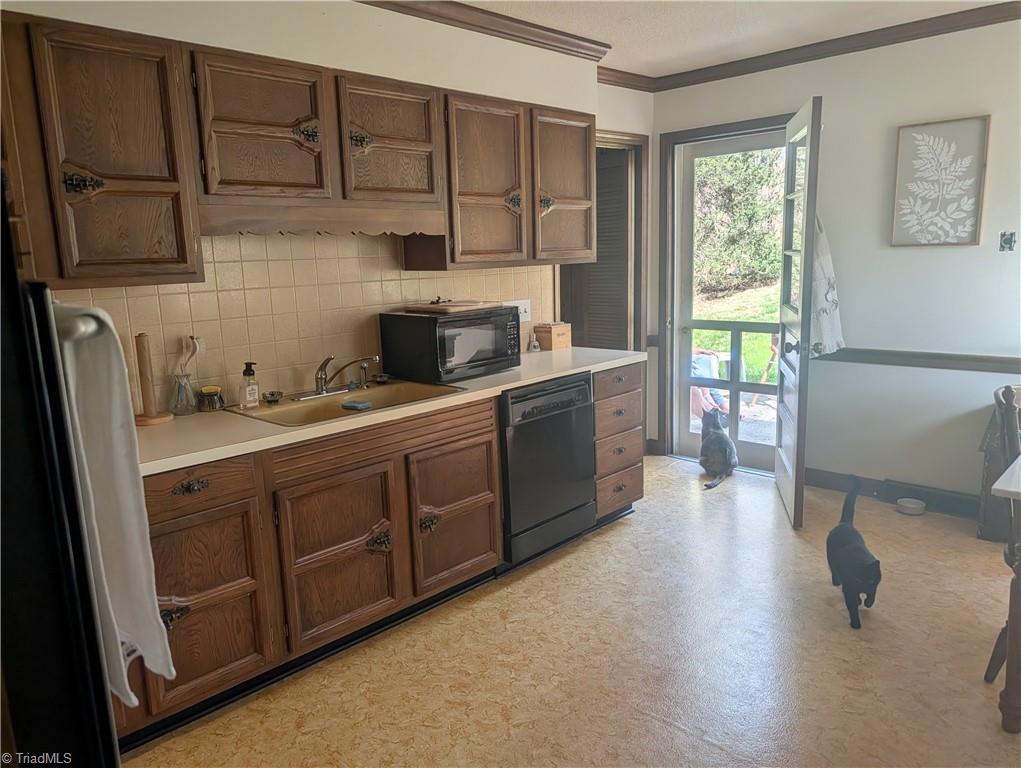 4661 Kinnamon Road Property Photo 17