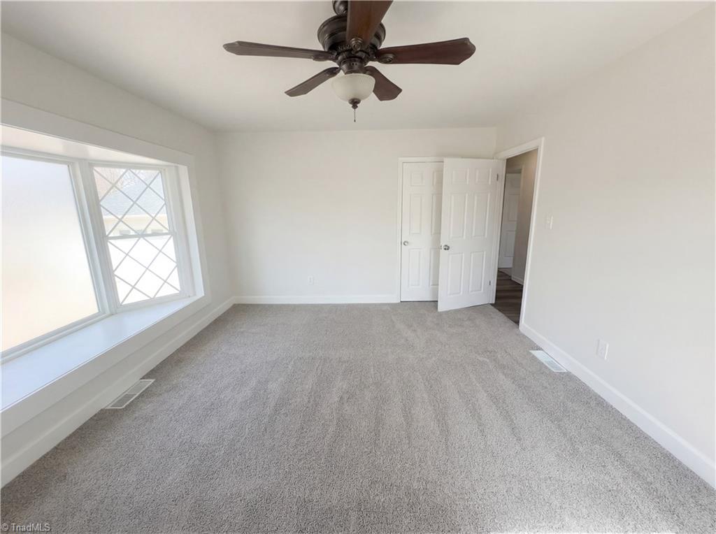1495 Peace Haven Road Property Photo 9