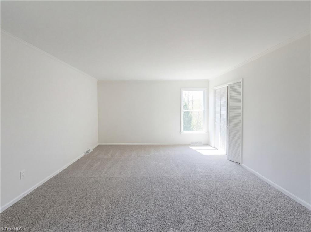 1495 Peace Haven Road Property Photo 11