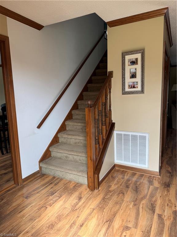 2173 Hawthorne Lane Property Photo 8