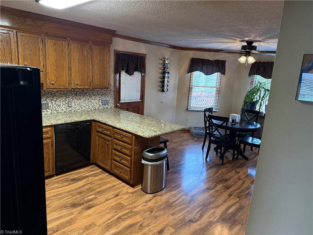 2173 Hawthorne Lane Property Photo 11