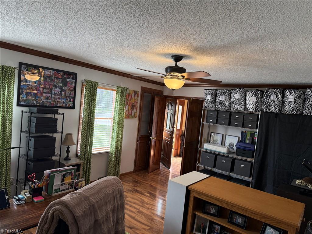 2173 Hawthorne Lane Property Photo 22