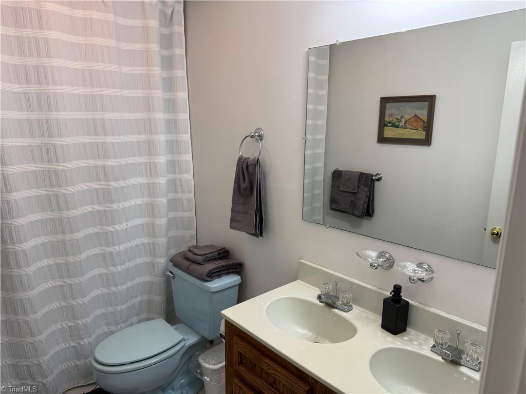 2173 Hawthorne Lane Property Photo 44