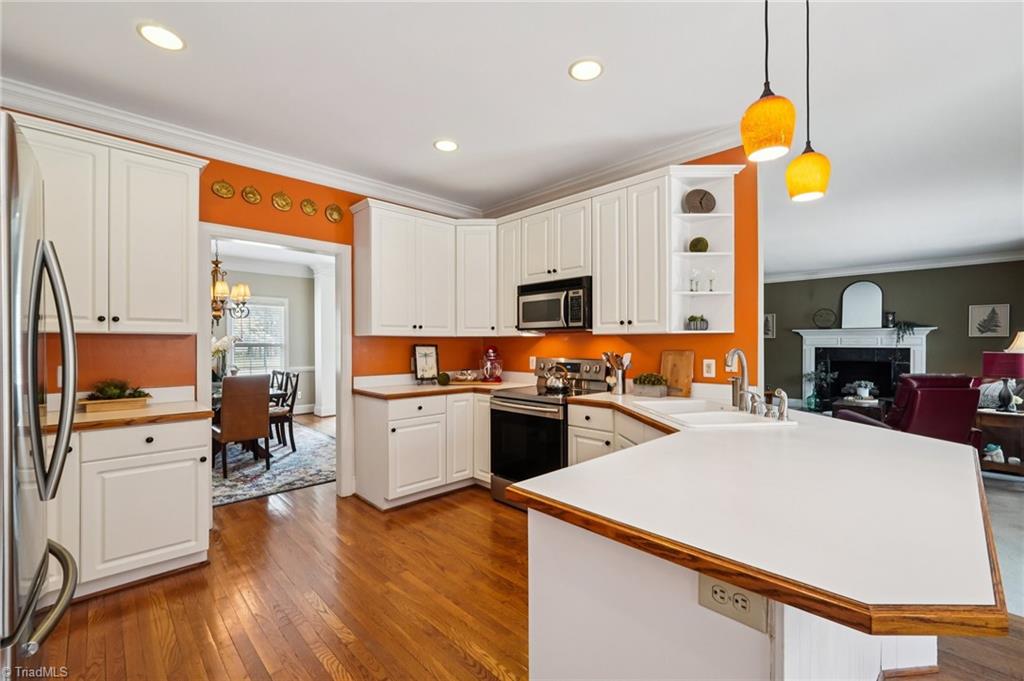 3833 Wesseck Drive Property Photo 18