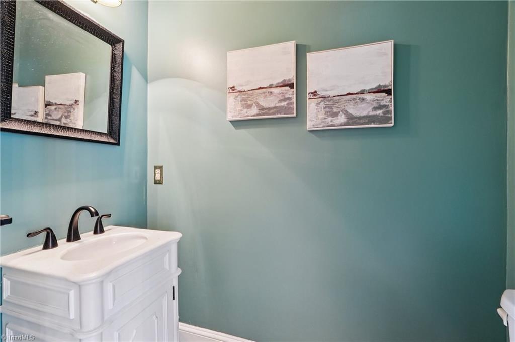 3833 Wesseck Drive Property Photo 28
