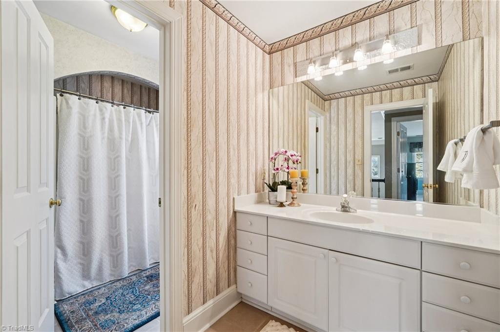 3833 Wesseck Drive Property Photo 37