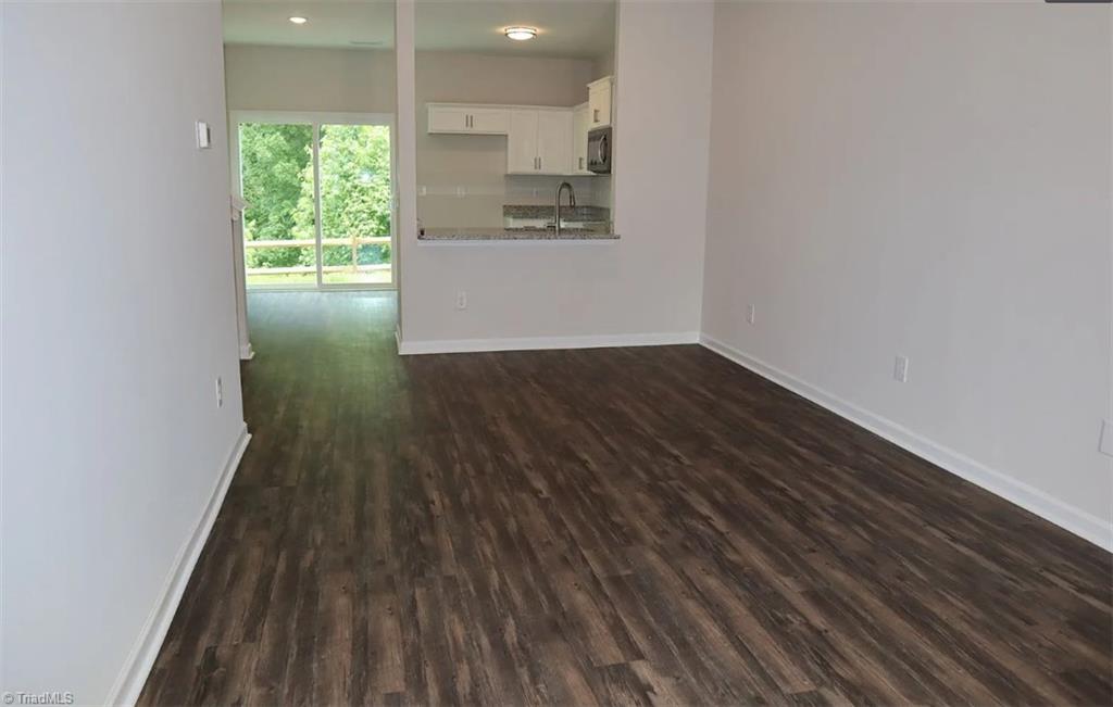 1120 Brooksridge Way Property Photo 2