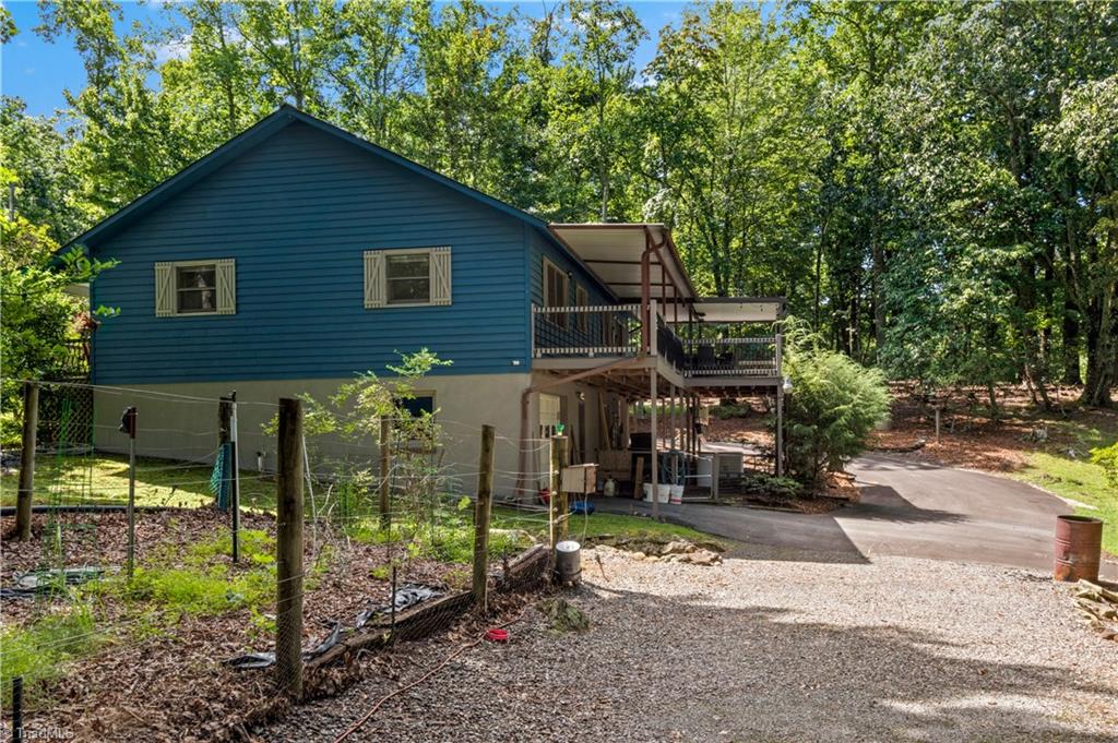 1502 Greenstreet Drive Property Photo 13