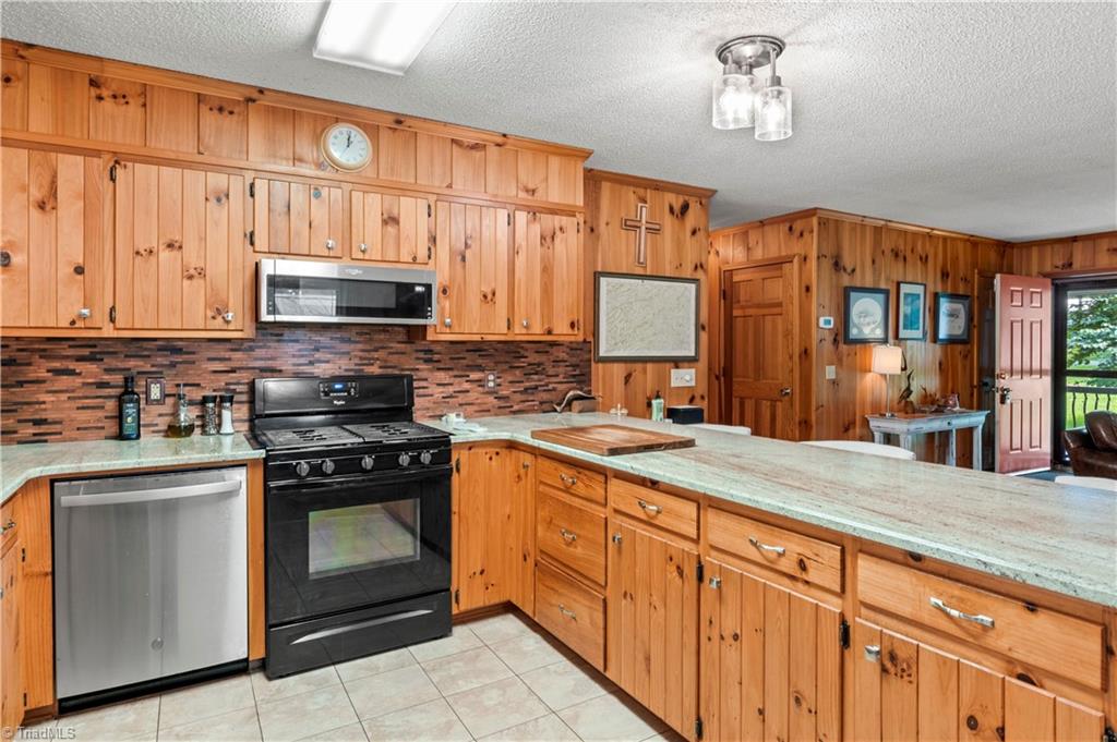 1502 Greenstreet Drive Property Photo 32