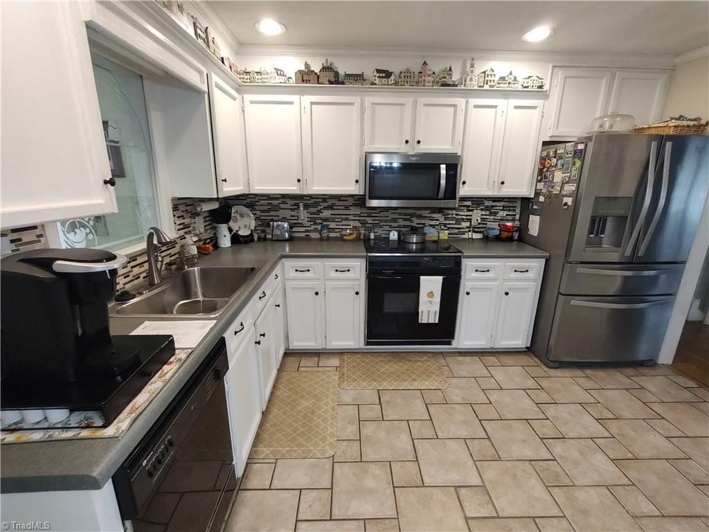 3811 Willowood Drive Property Photo 12