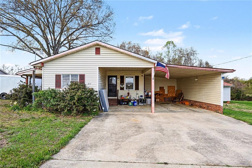 1817 Amostown Road Property Photo 1