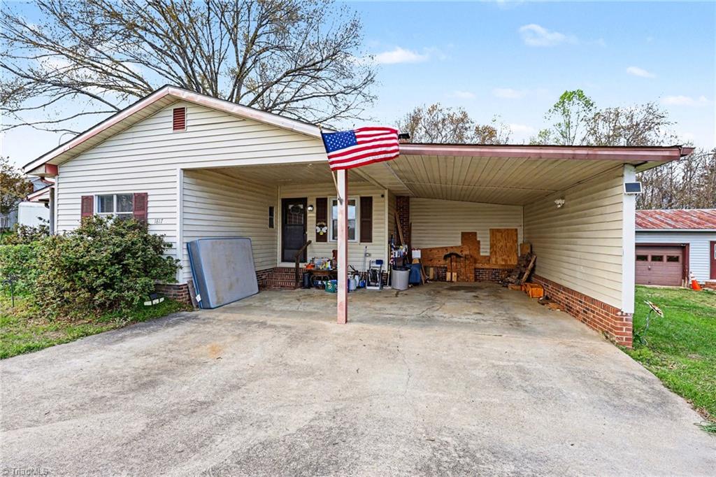 1817 Amostown Road Property Photo 1