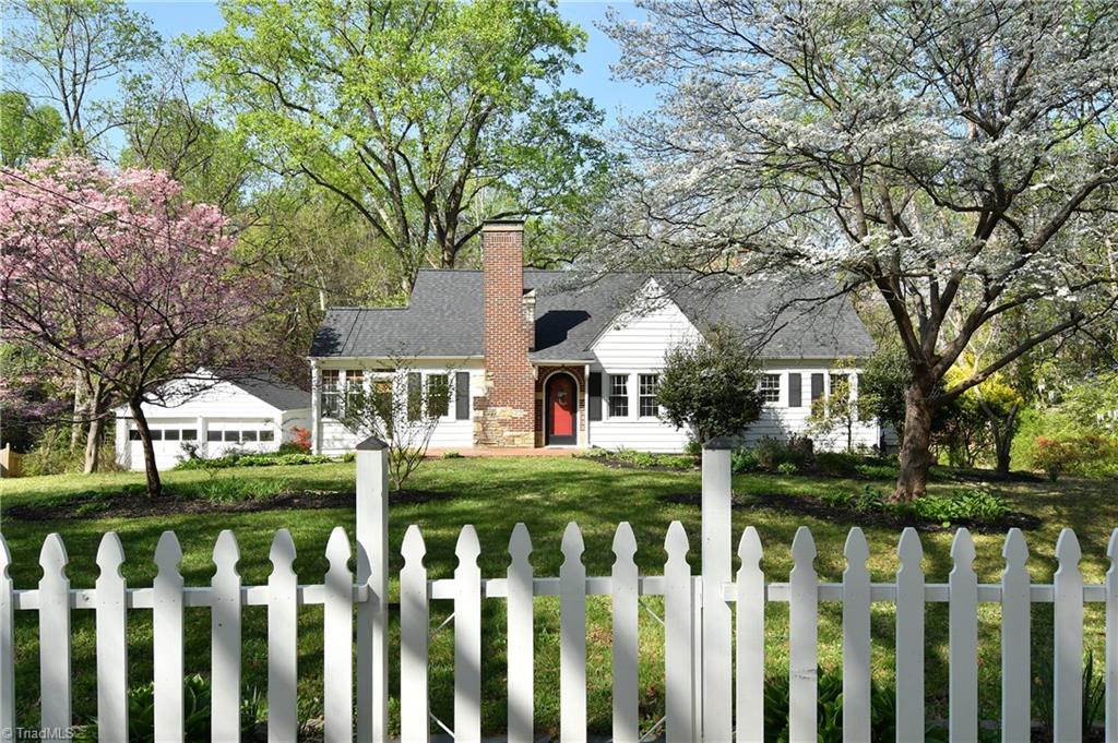 122 Linbrook Drive Property Photo 1