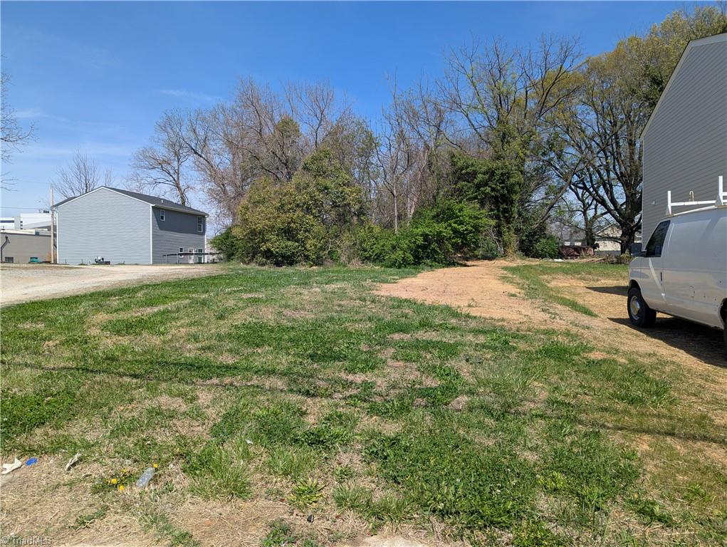 505 E Grimes Avenue Property Photo 3