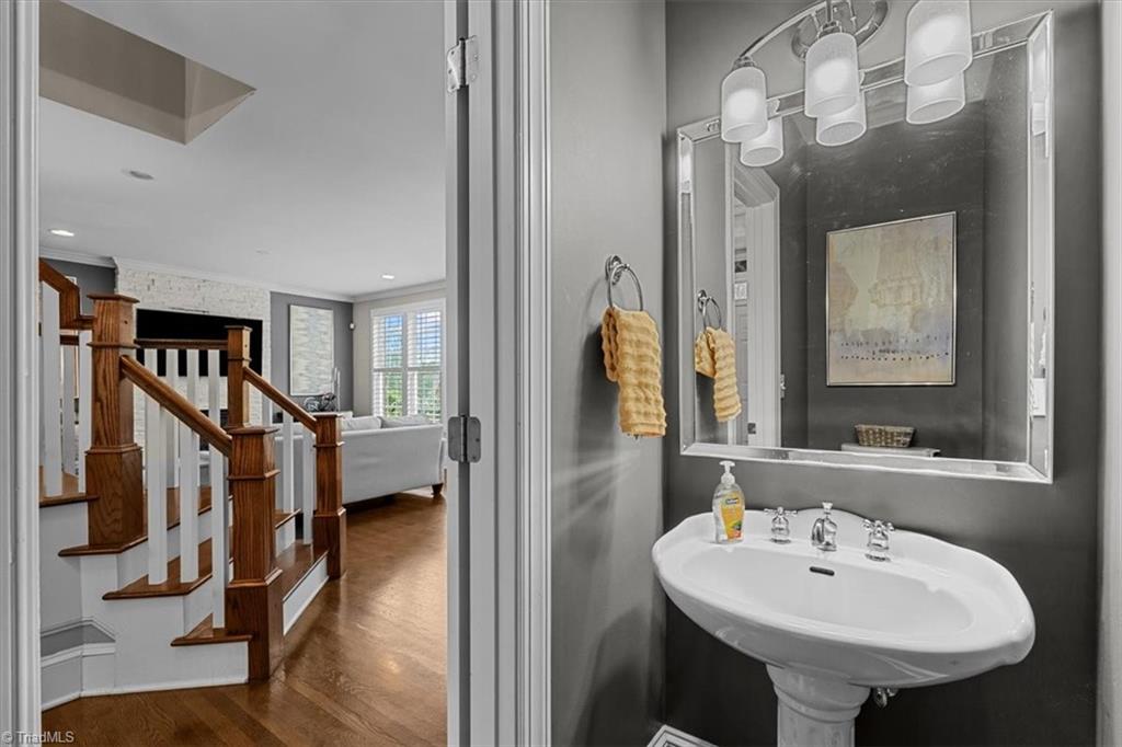 5002 Bearberry Point Property Photo 6