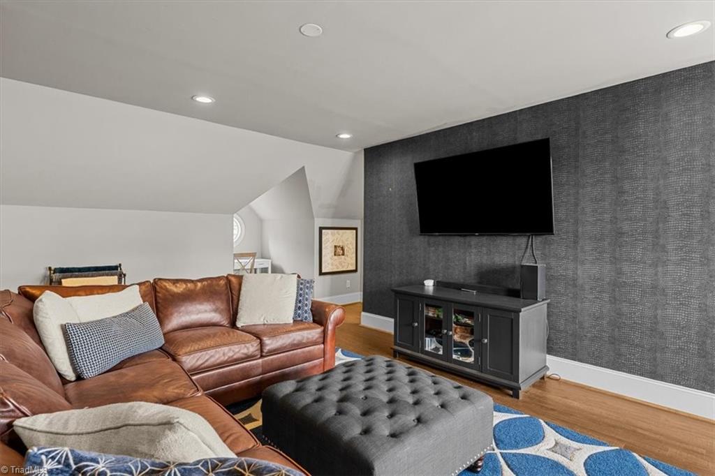 5002 Bearberry Point Property Photo 44